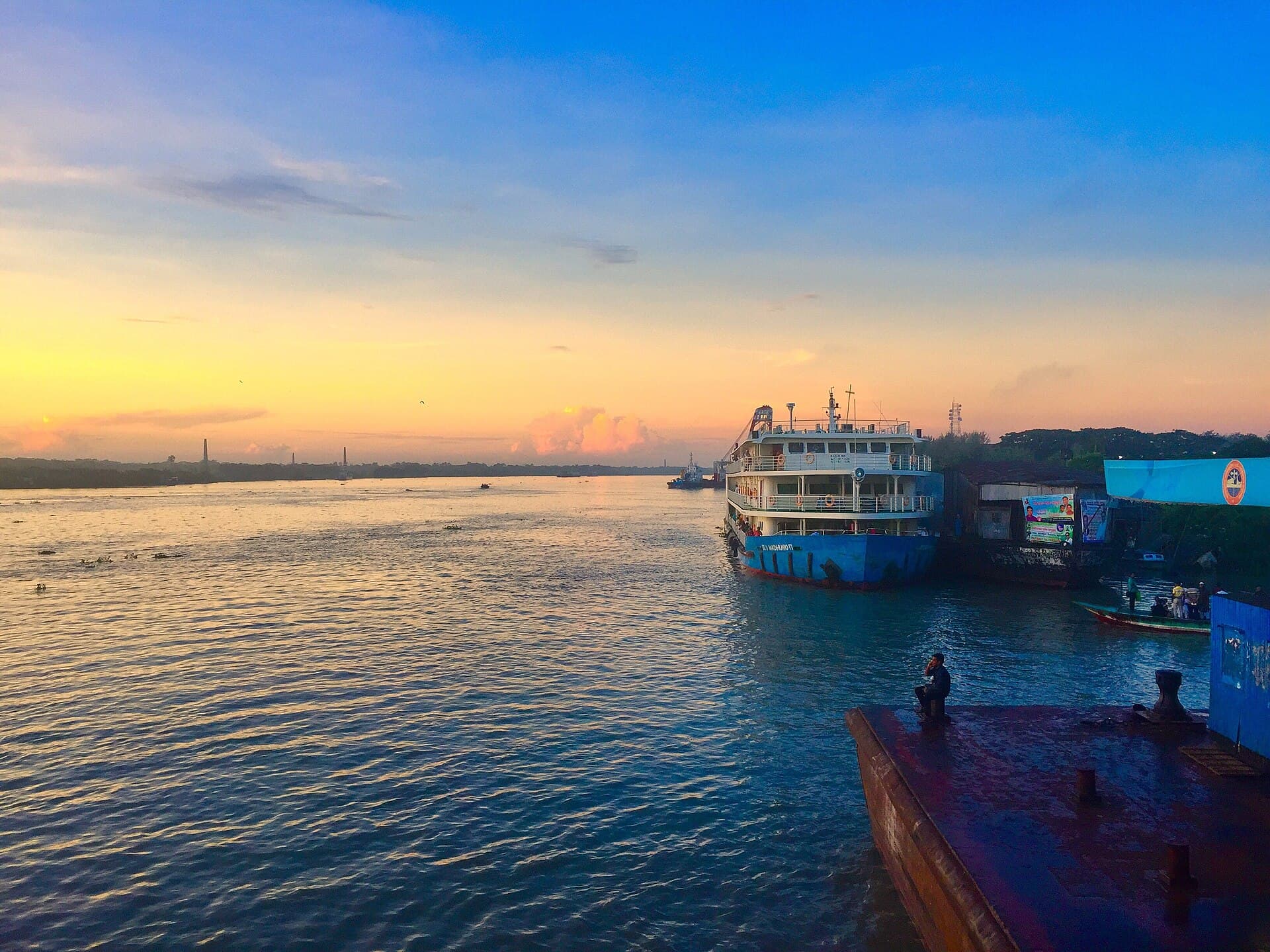 Boats on the Kirtankhola river at Barisal